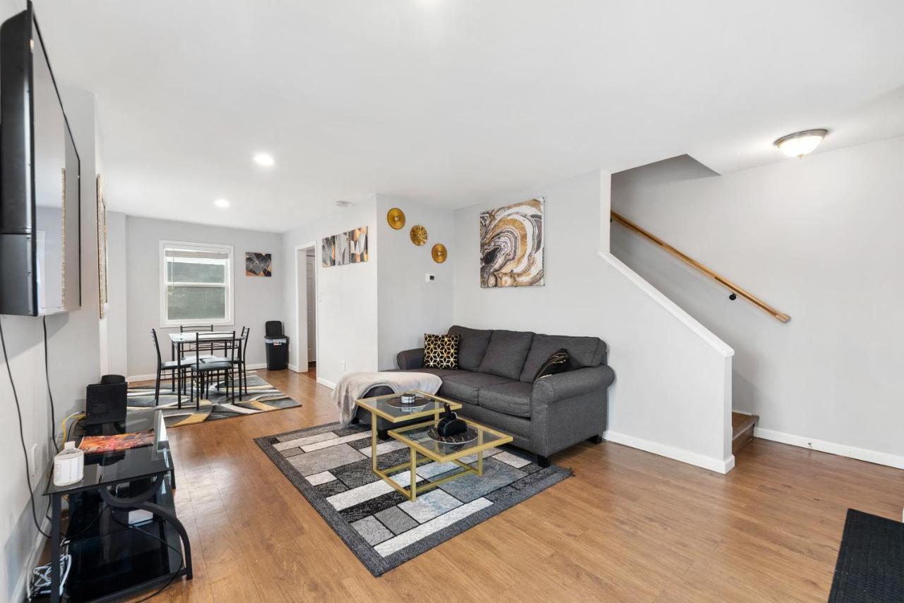 Polished 2-bedroom Close To Osu Campus Columbus